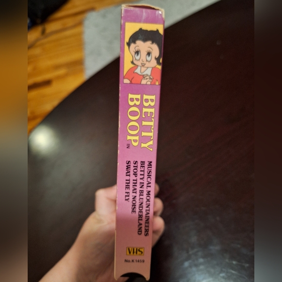 Betty Boop VHS Tape - Picture 3 of 5
